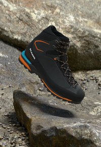 Походные ботинки Походные ботинки