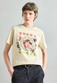 Футболка Футболка