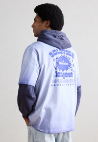 Футболка Футболка