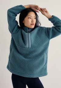 Флисовая куртка