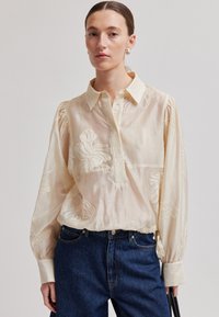 Блузка Блузка