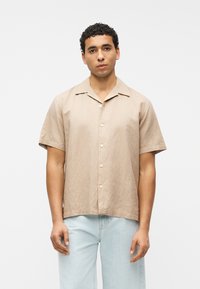 Рубашка с коротким рукавом Рубашка с коротким рукавом