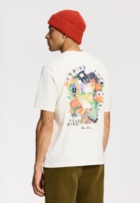 Футболка Футболка