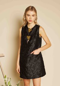 Коктейльное платье