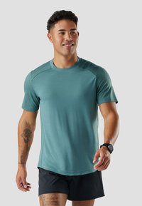 Спортивная майка