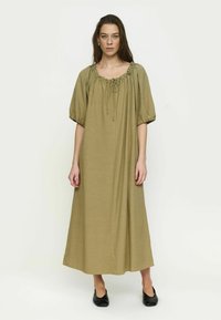 Платье макси