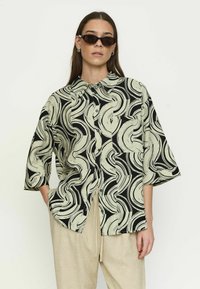 Блузка-рубашка