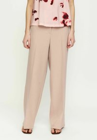 Широкие брюки