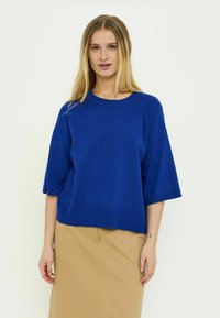 Пуловер с рукавом три четверти