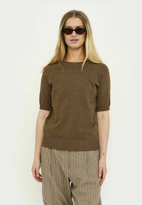 Футболка Футболка