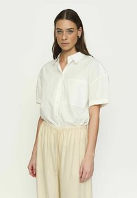 Блузка Блузка