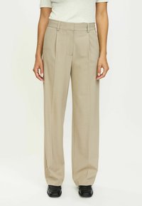 Широкие брюки