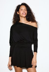 Короткое платье