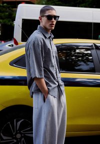 Рубашка с коротким рукавом