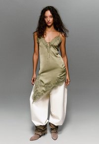 Короткое платье