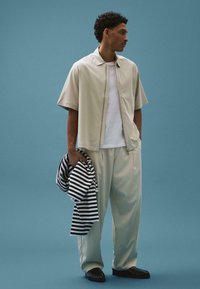 Рубашка с коротким рукавом