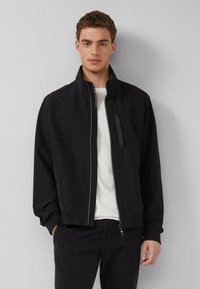 Куртка бомбер