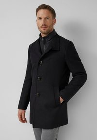 Короткое пальто