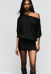 Короткое платье