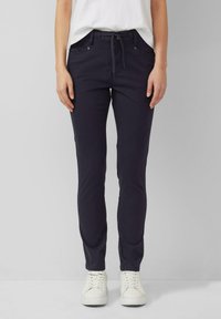 Узкие брюки Узкие брюки