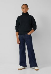 Пуловер Пуловер