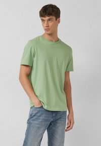 Футболка Футболка