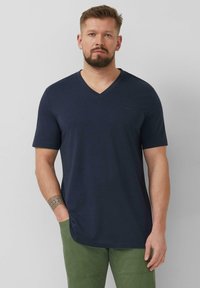 Футболка Футболка