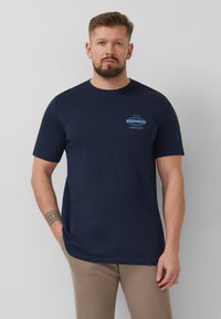 Футболка Футболка