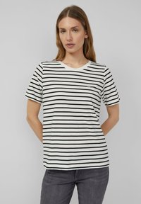 Футболка Футболка