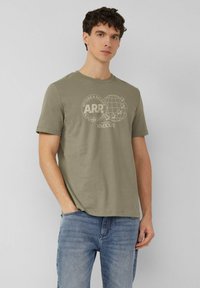 Футболка Футболка