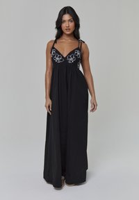 Пляжное платье