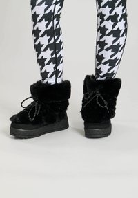 Зимние ботинки Зимние ботинки