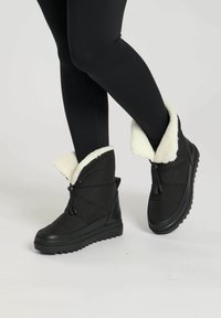 Зимние ботинки Зимние ботинки