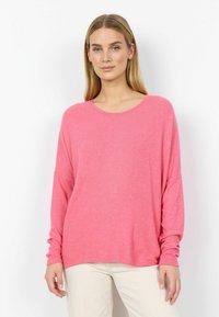 Длинный пуловер Длинный пуловер