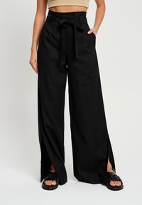 Широкие брюки