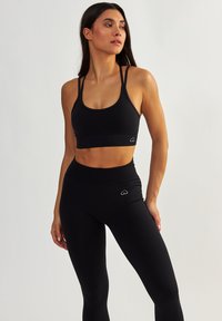 Бюстгальтер без косточек