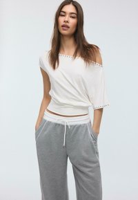 Спортивные штаны