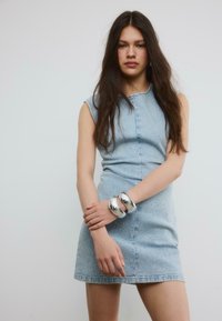 Джинсовое платье