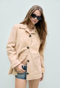 Кожаное пальто Кожаное пальто