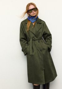 Тренч Тренч