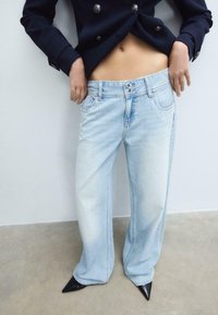 Джинсы Джинсы