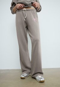 Спортивные штаны Спортивные штаны