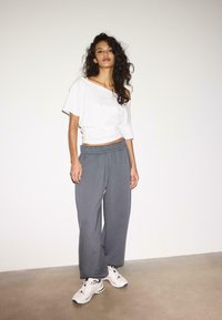 Спортивные штаны Спортивные штаны