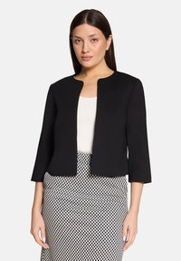 Короткий блейзер