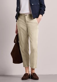 Чиносы Чиносы