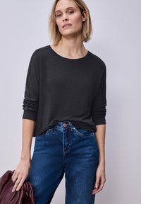 Майка с рукавом три четверти