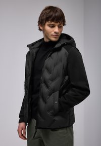 Зимняя куртка