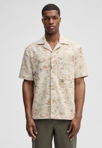 Рубашка с коротким рукавом