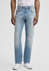 Прямые джинсы Прямые джинсы