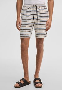 Шорты Шорты